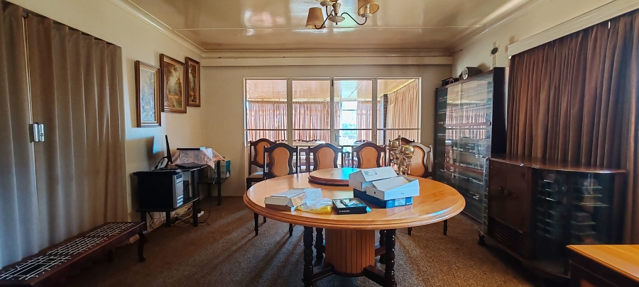5 Bedroom Property for Sale in Vredefort Free State
